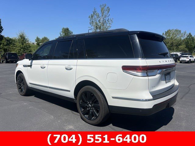 2023 Lincoln Navigator L photo 2