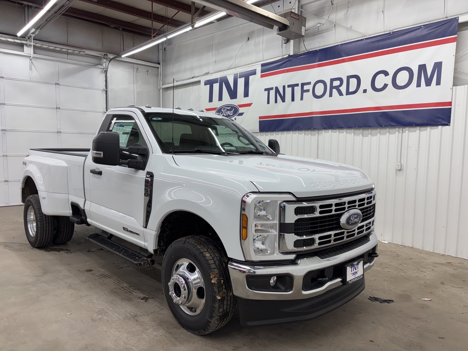 2026 Ford F-350 XLT photo 2