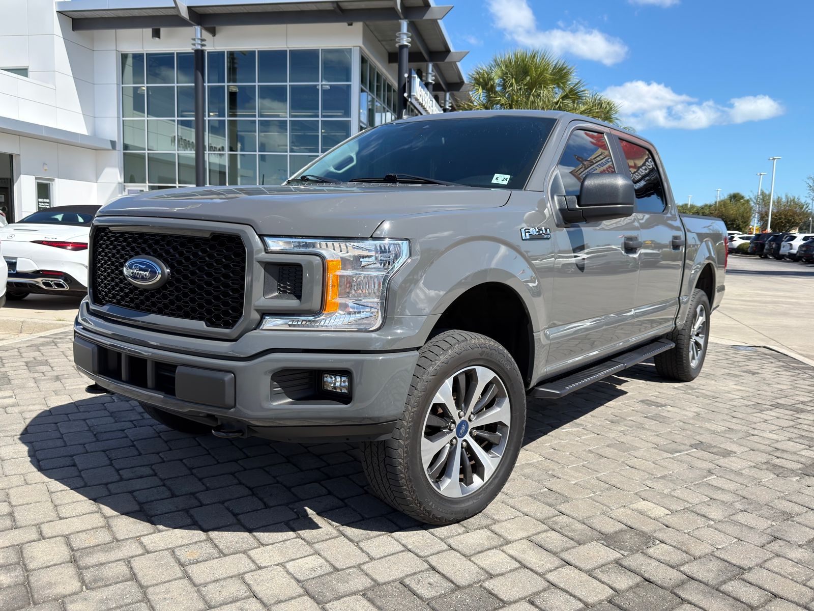2020 Ford F-150 XL's photo