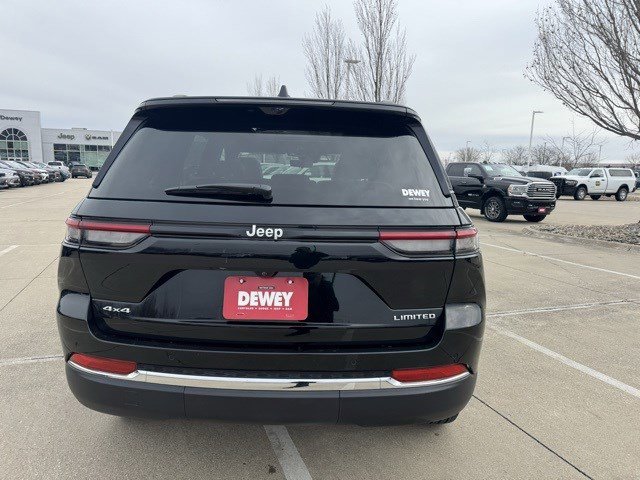 2025 Jeep Grand Cherokee Limited photo 4