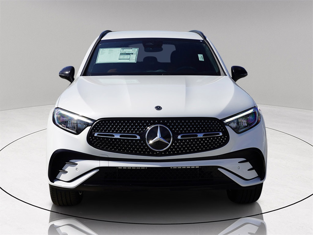 2025 Mercedes Benz GLC 300 4MATIC photo 2