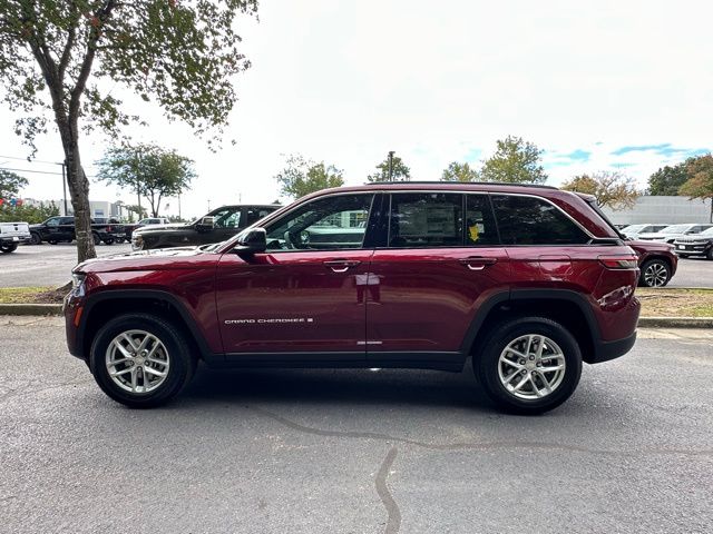 2025 Jeep Grand Cherokee Laredo X photo 3