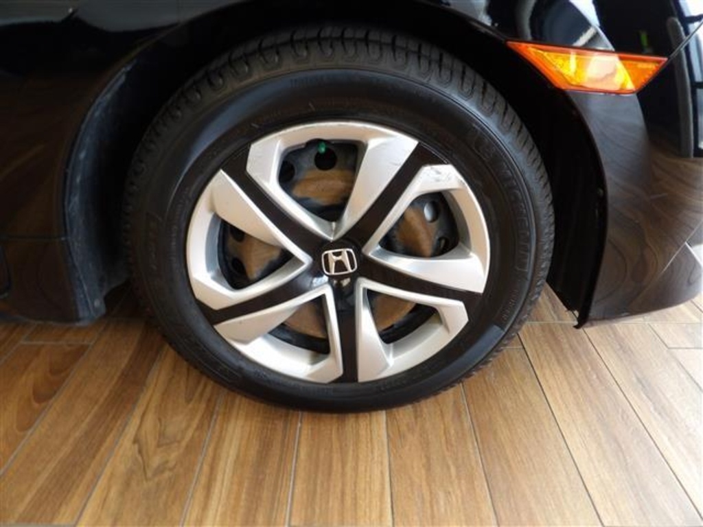 2018 Honda Civic LX photo 4