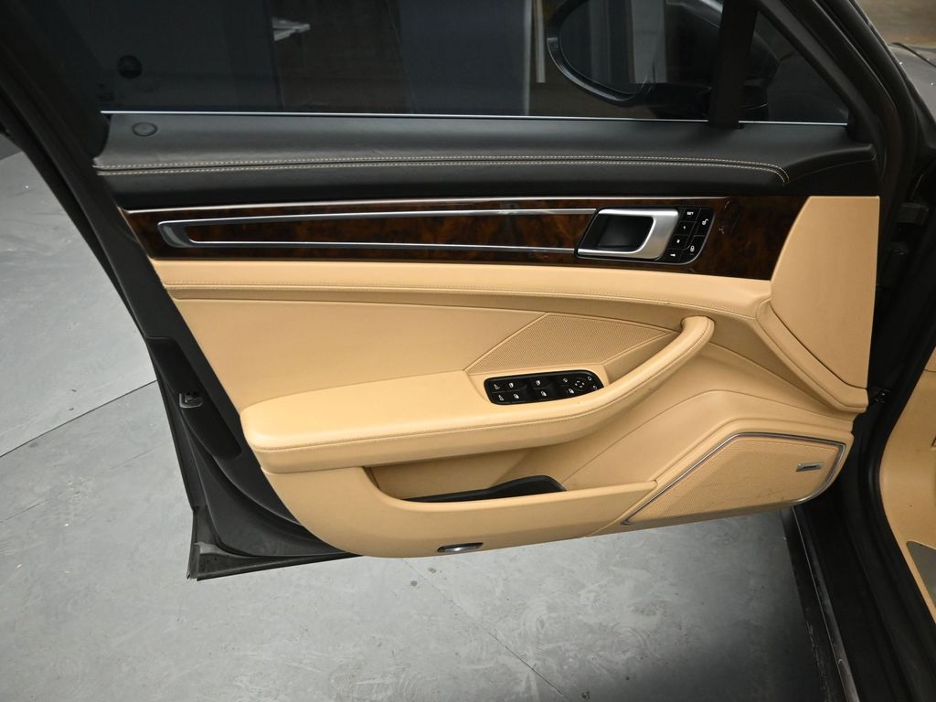 2018 PORSCHE PANAMERA - Image 20