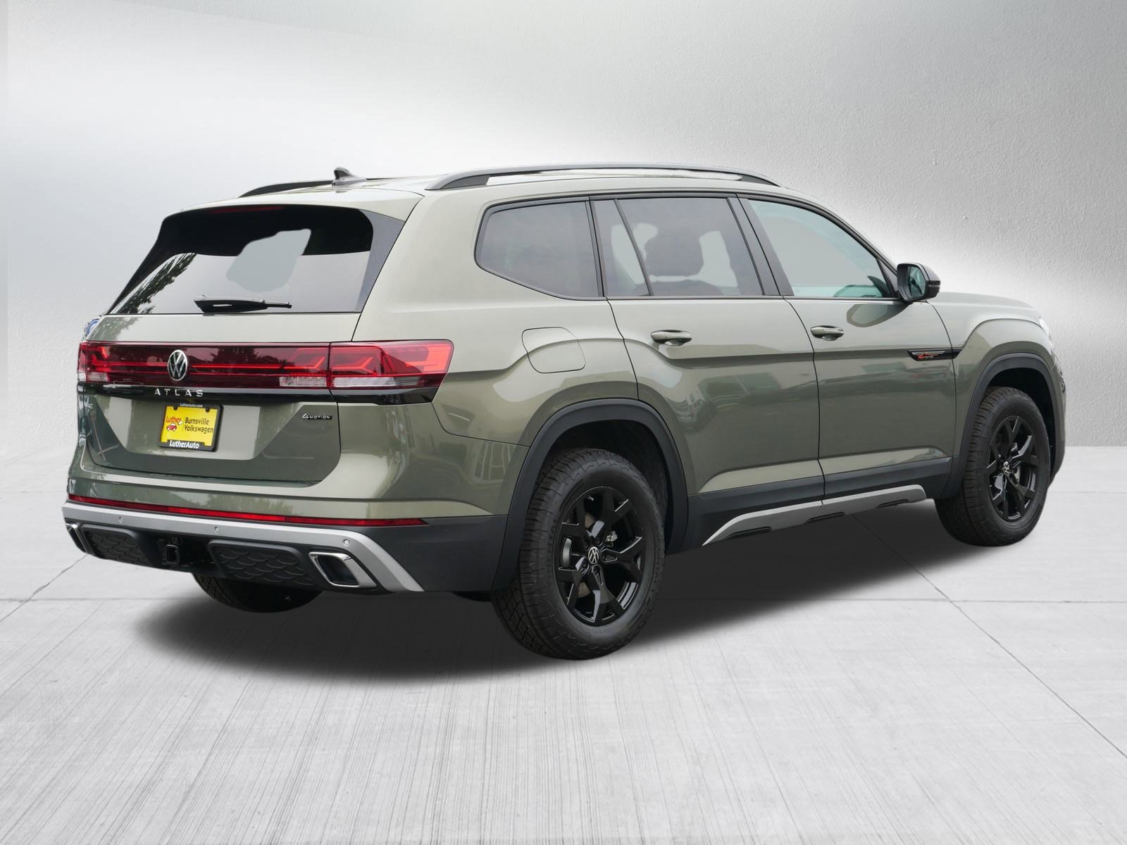 2025 Volkswagen Atlas Peak Edition SE photo 4