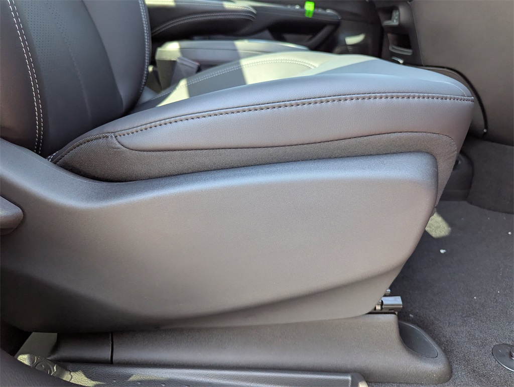 2026 Chrysler Pacifica photo 39