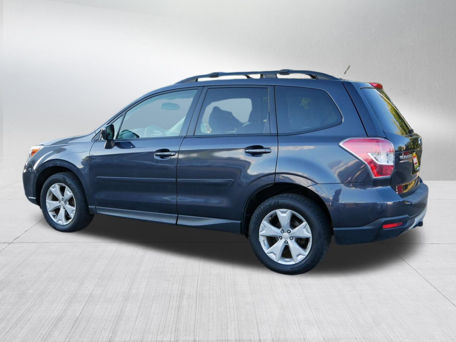 2015 Subaru Forester Premium photo 5