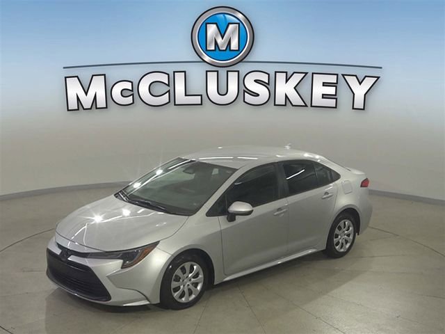 2025 Toyota Corolla LE's photo