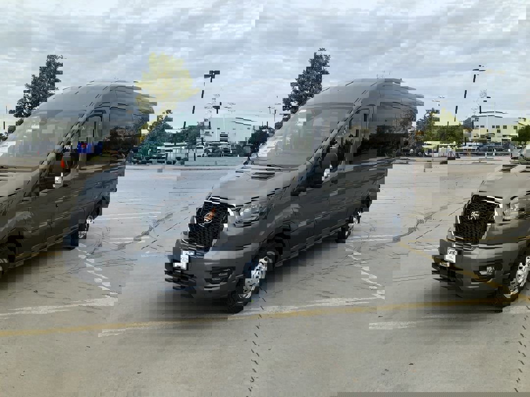 2026 Ford Transit Passenger XLT photo 4