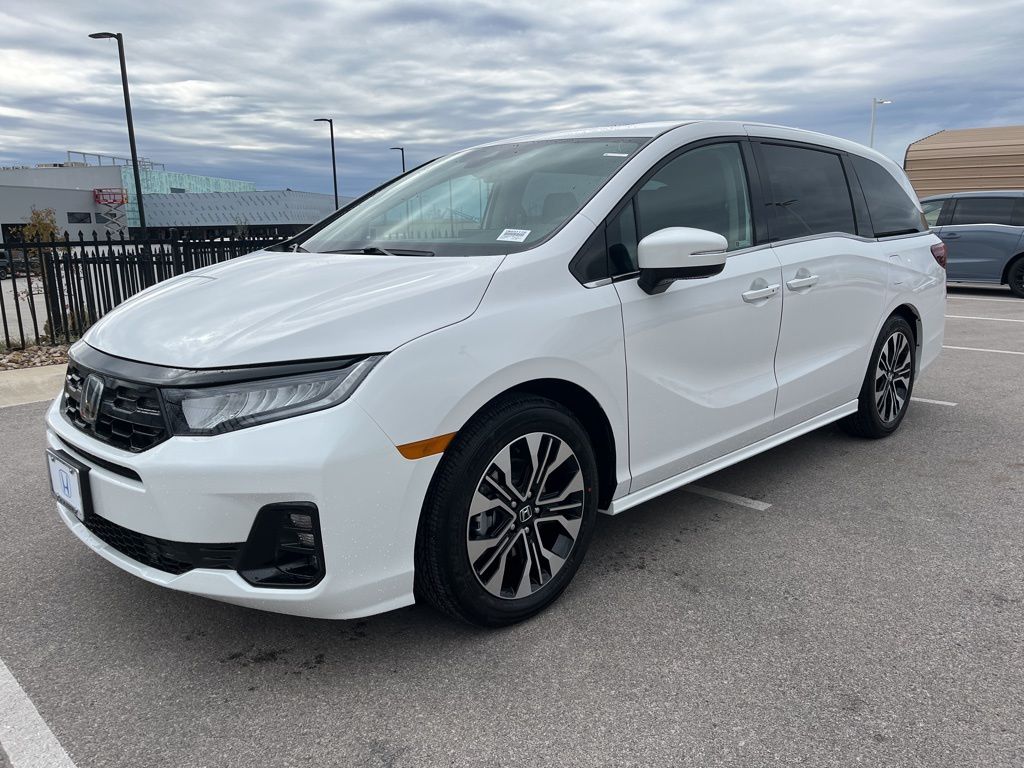 2026 Honda Odyssey Elite's photo