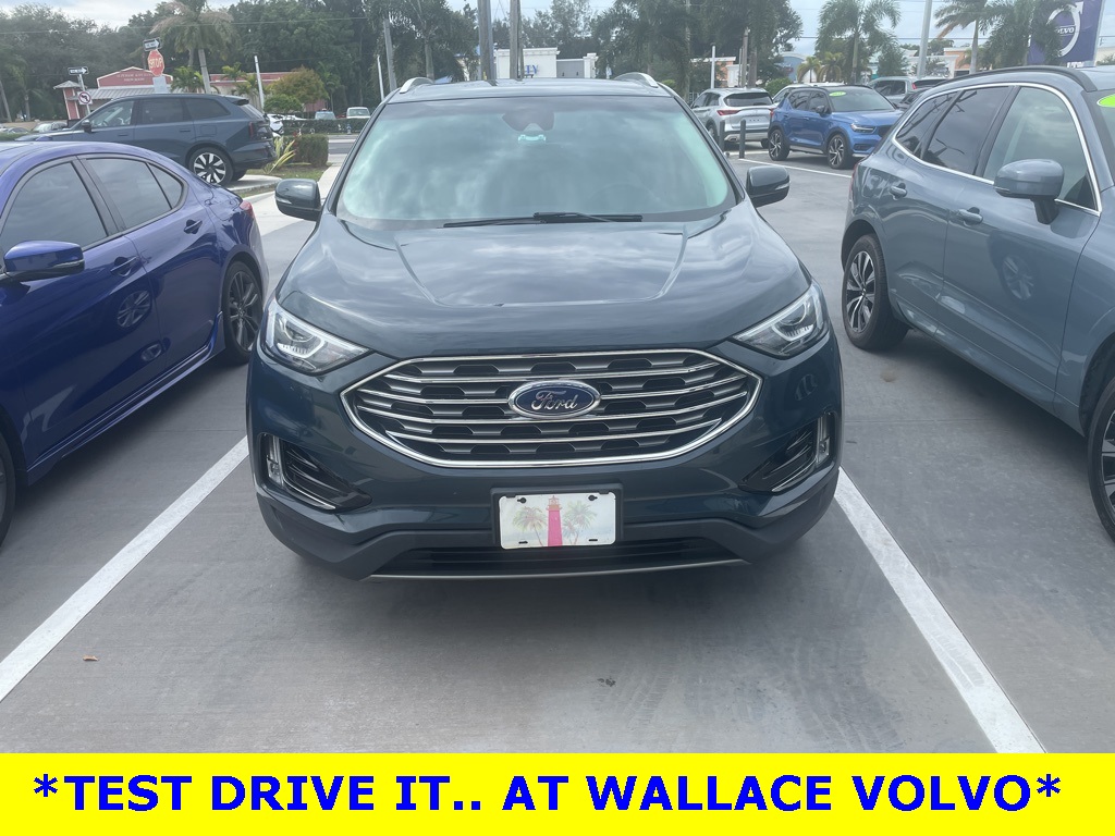 2019 Ford Edge SEL photo 2