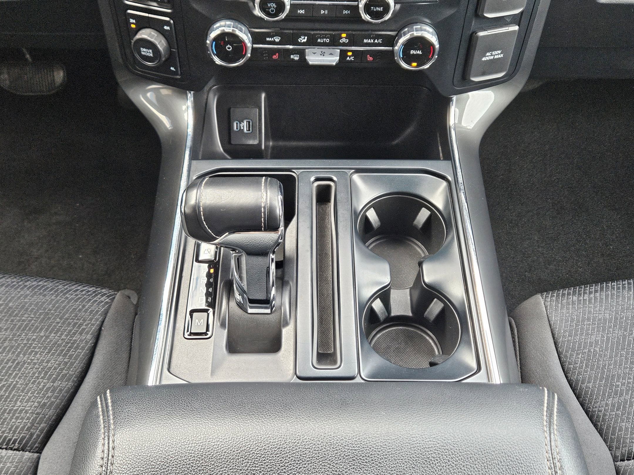 2023 Ford F-150 XLT photo 12