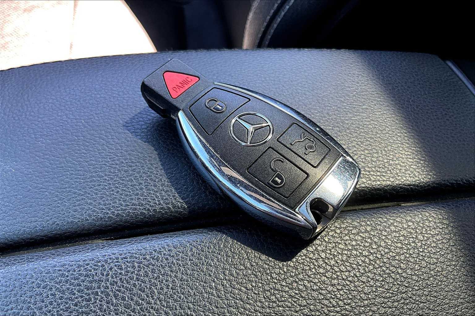 2013 Mercedes Benz E 550 photo 13