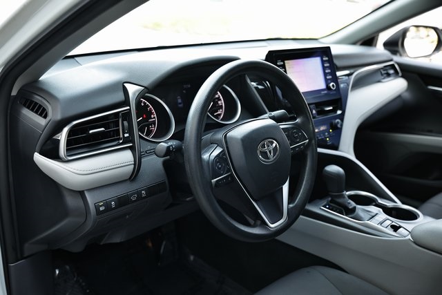 2023 Toyota Camry LE photo 18