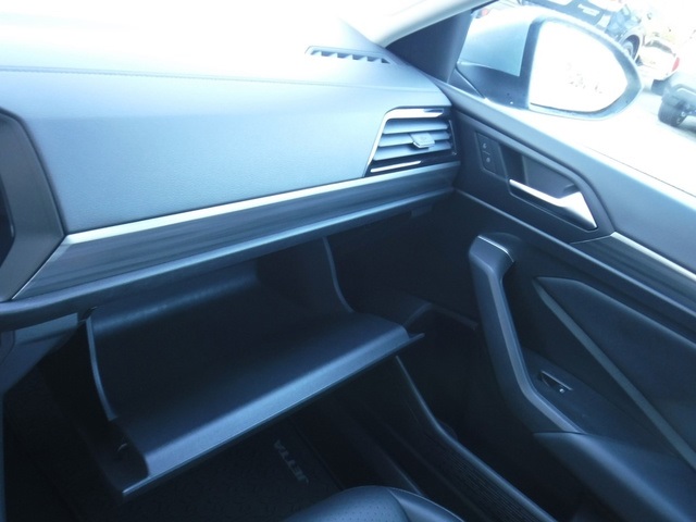 2020 Volkswagen Jetta SEL photo 27