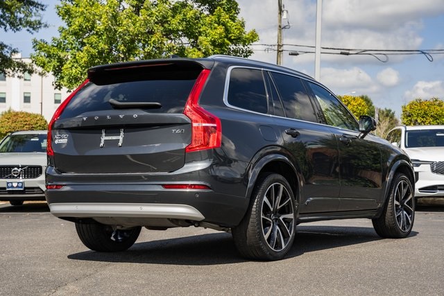 2022 Volvo XC90 Momentum photo 2