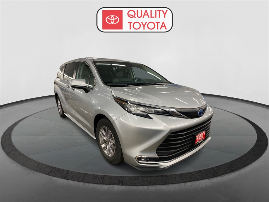 Used 2021 Toyota Sienna XLE with VIN 5TDYSKFC6MS003160 for sale in Fergus Falls, Minnesota