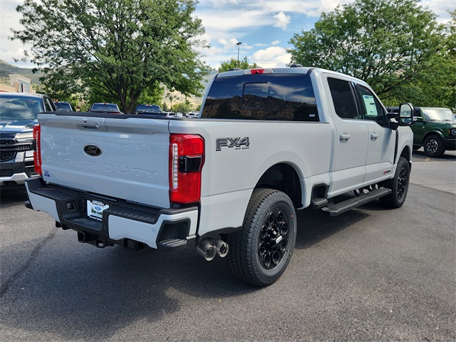 2026 Ford F-350 Lariat photo 3
