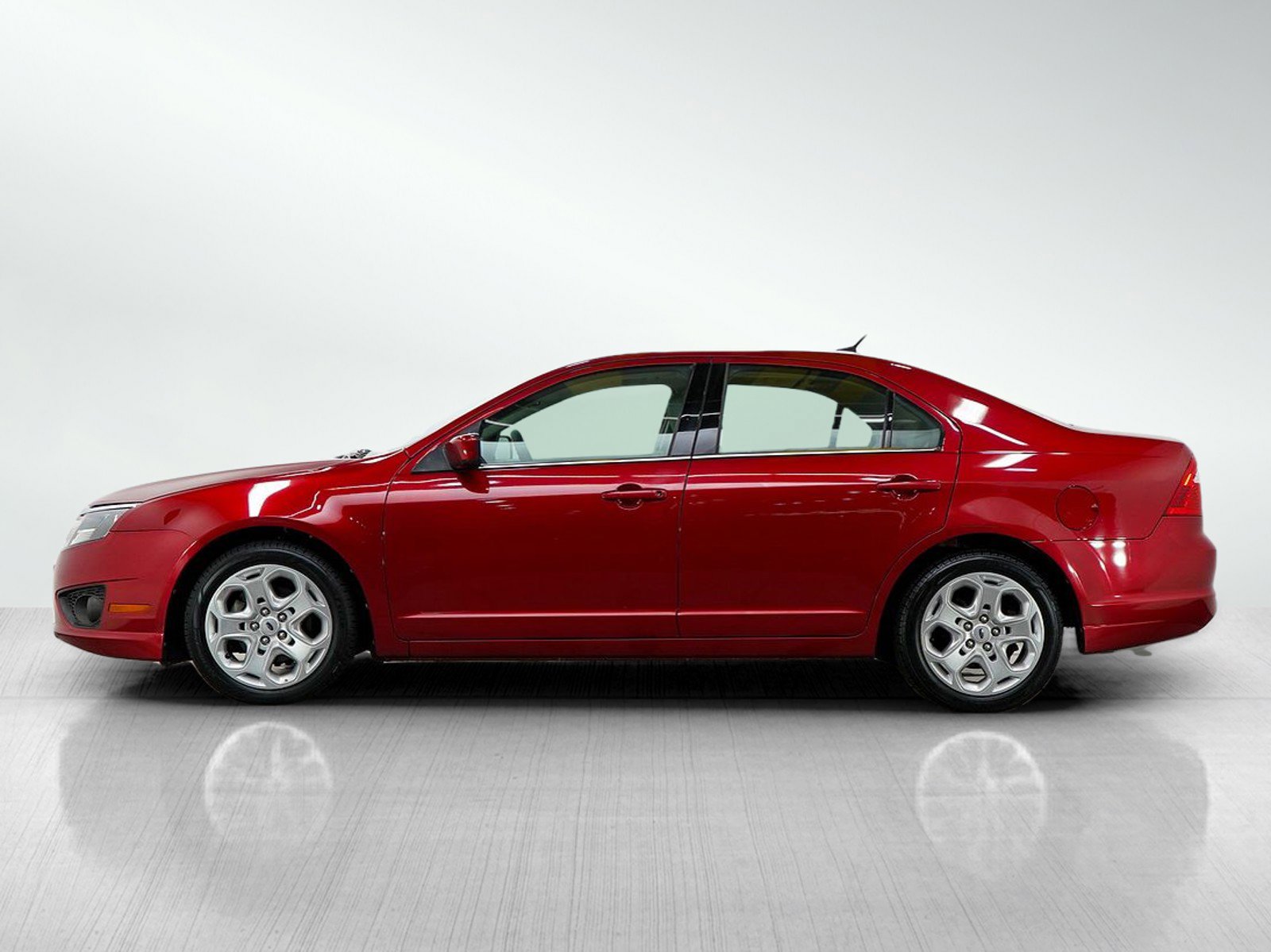 Used 2010 Ford Fusion SE with VIN 3FAHP0HA6AR372462 for sale in Bloomington, Minnesota