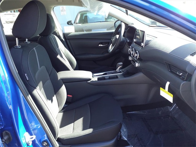 2025 Nissan Sentra SV photo 6