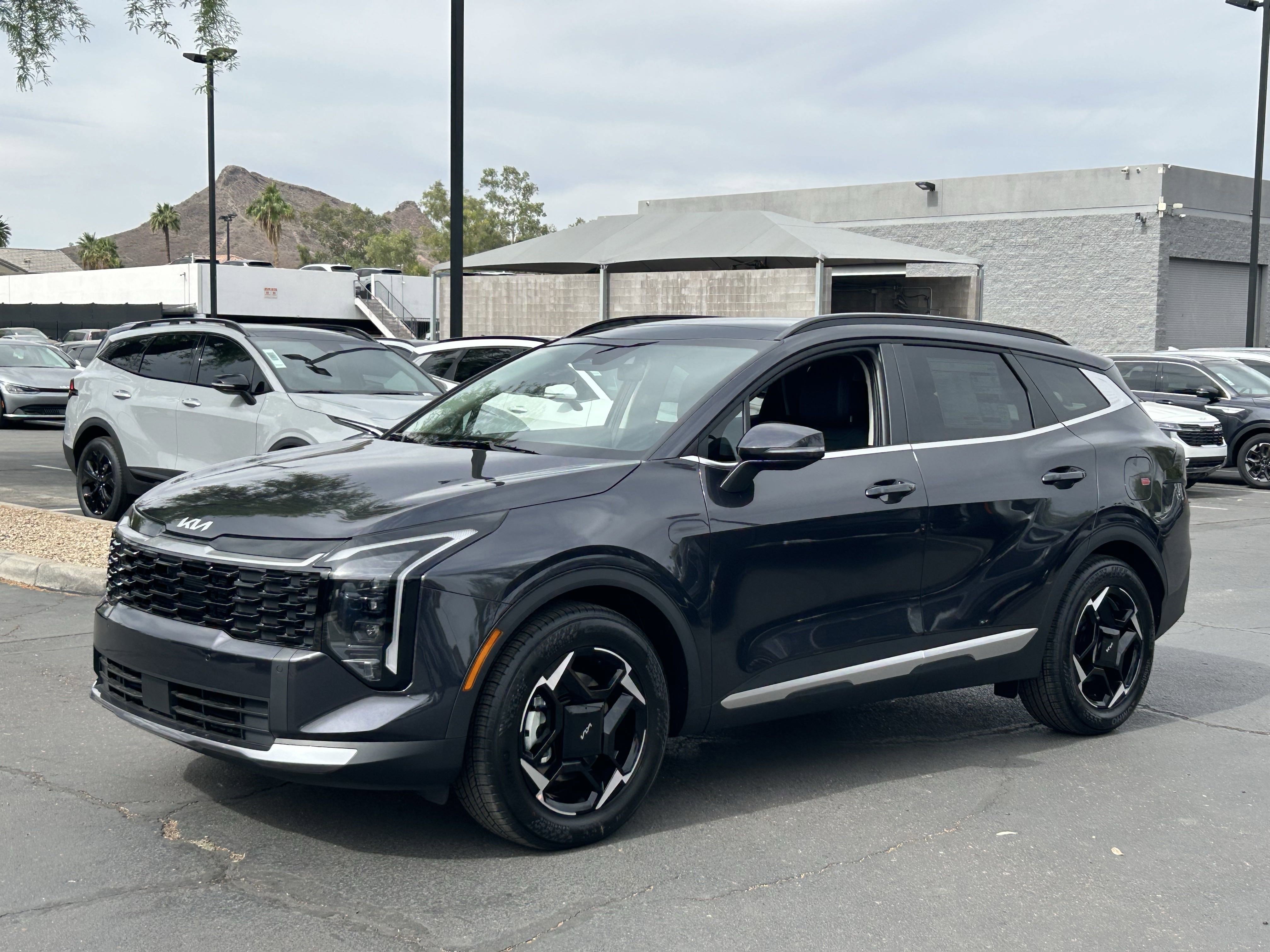 2026 Kia Sportage EX photo 2