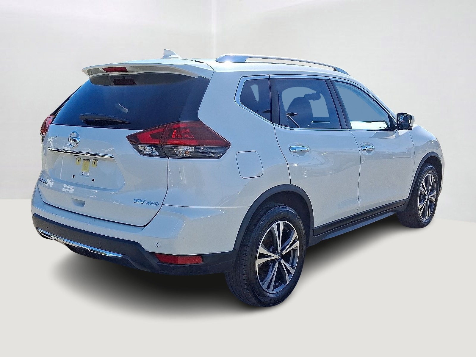 2019 Nissan Rogue SV photo 2