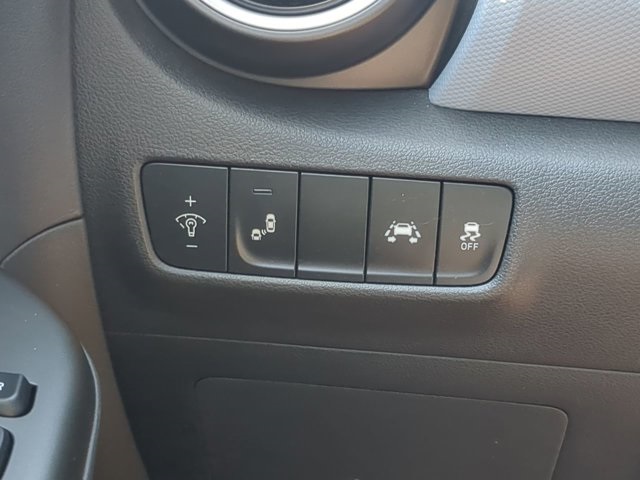 2020 Hyundai Kona SEL Plus photo 23
