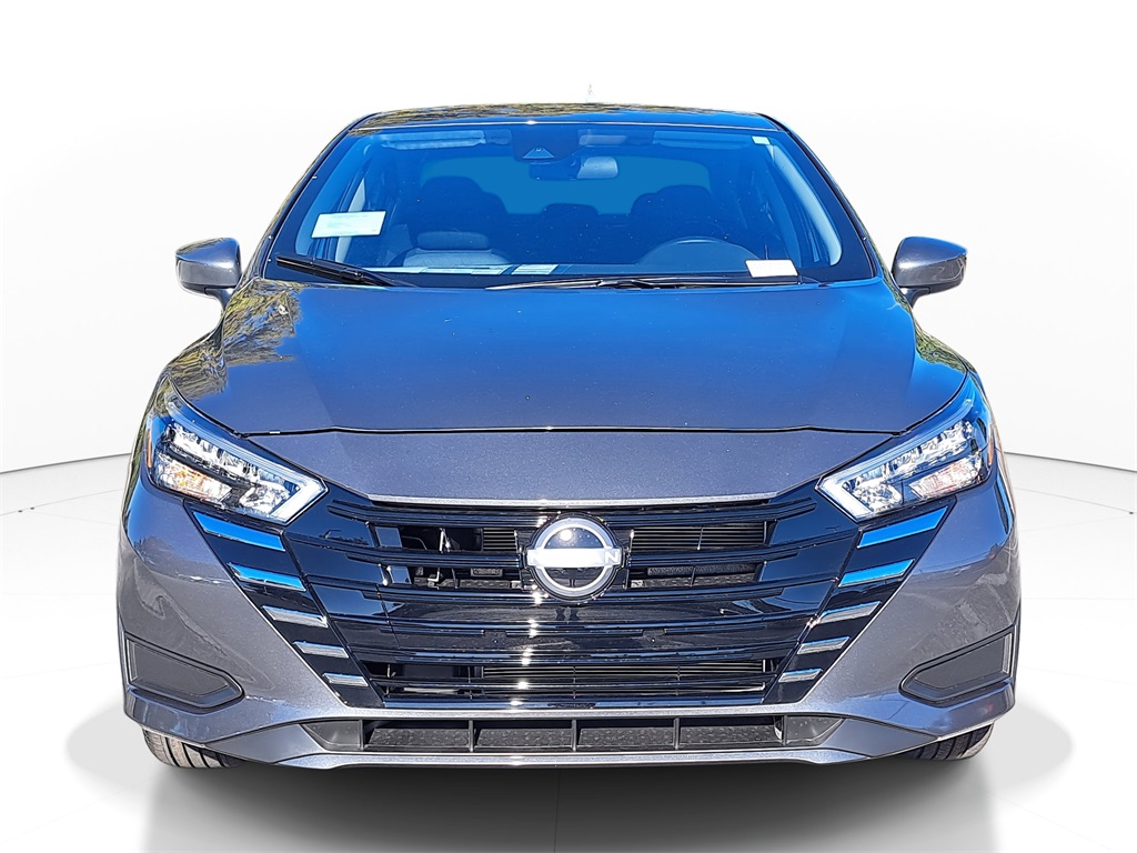 2025 Nissan Versa 1.6 SV photo 3