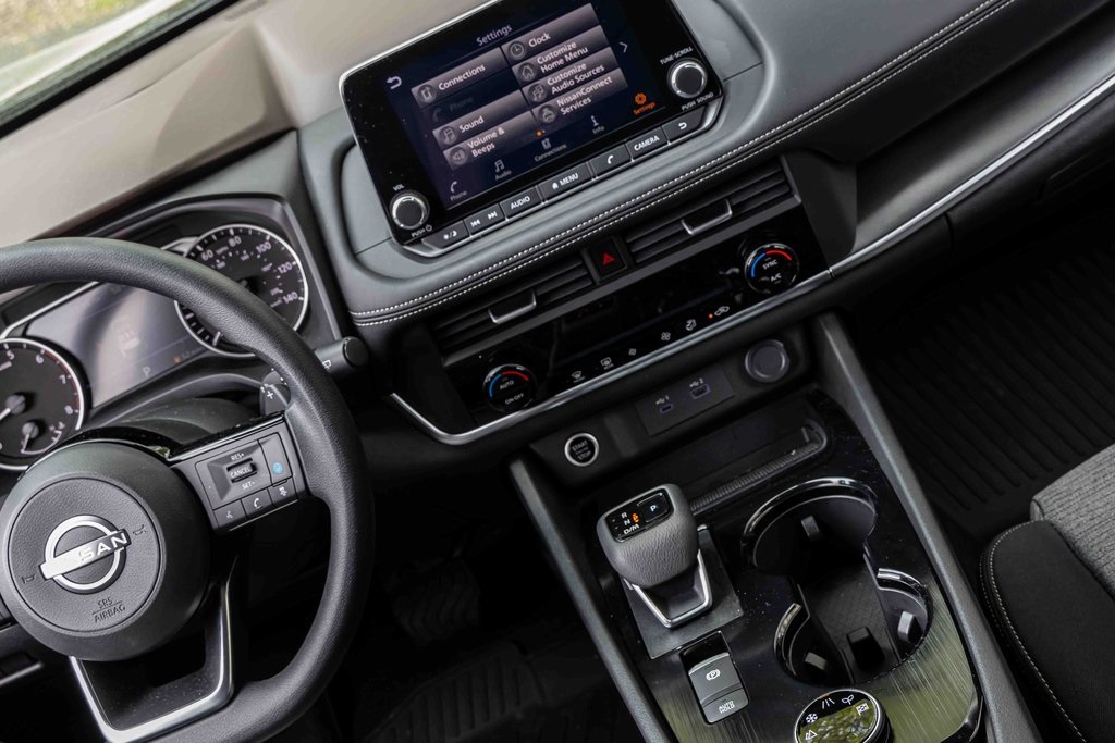 2023 Nissan Rogue SV photo 20