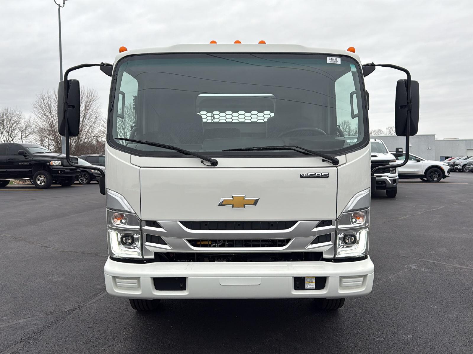 2025 Chevrolet Silverado photo 5
