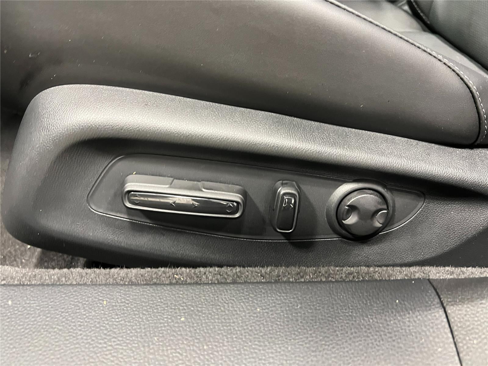 2025 Honda Accord Hybrid Sport-L photo 12