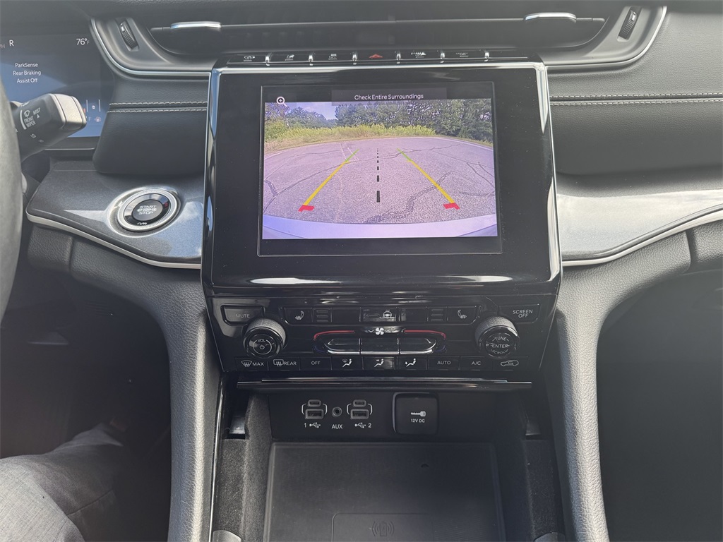 2021 Jeep Grand Cherokee Laredo photo 27