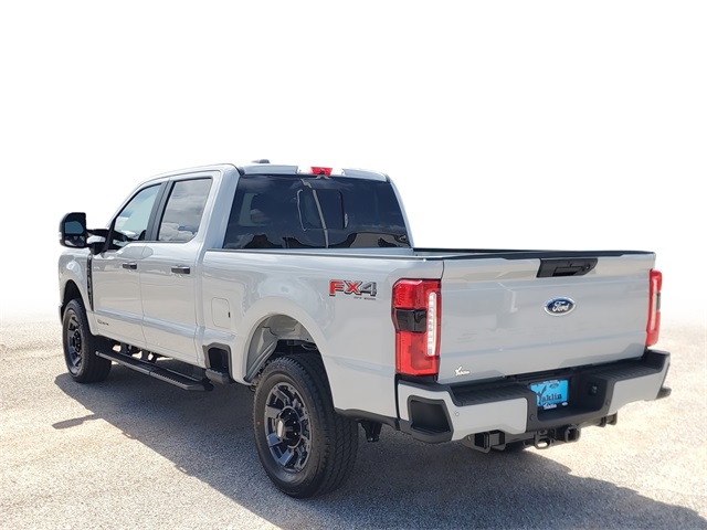 2025 Ford F-250 XL photo 4