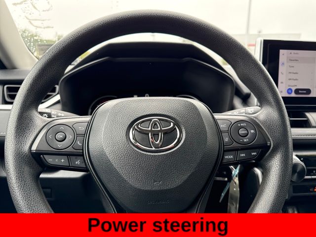2024 Toyota RAV4 LE photo 5