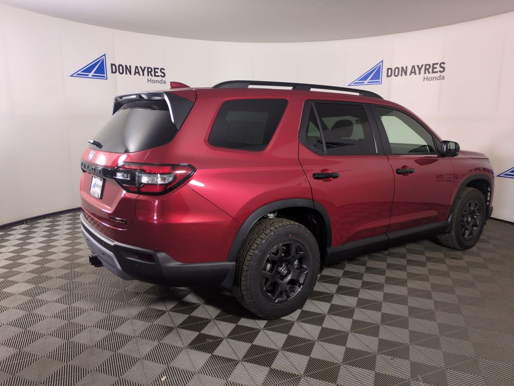 2025 Honda Pilot TrailSport photo 5