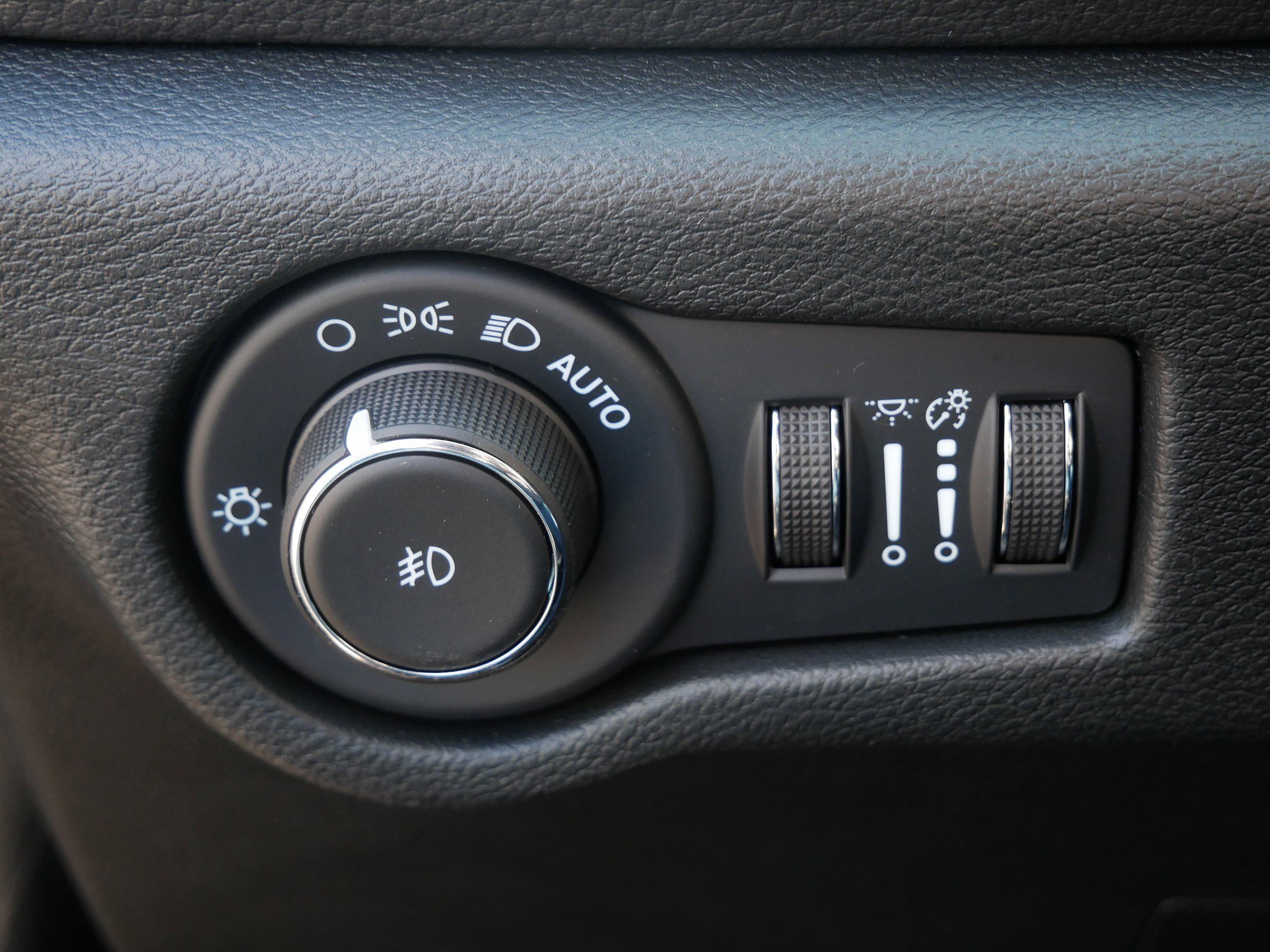 2026 Chrysler Pacifica Limited photo 13