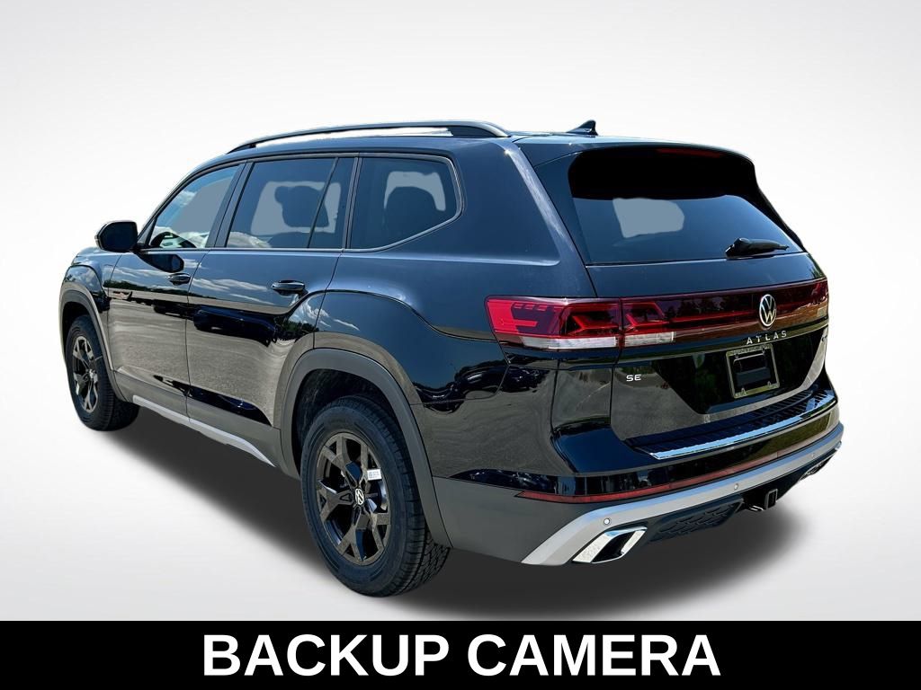 2025 Volkswagen Atlas Peak Edition SE photo 3