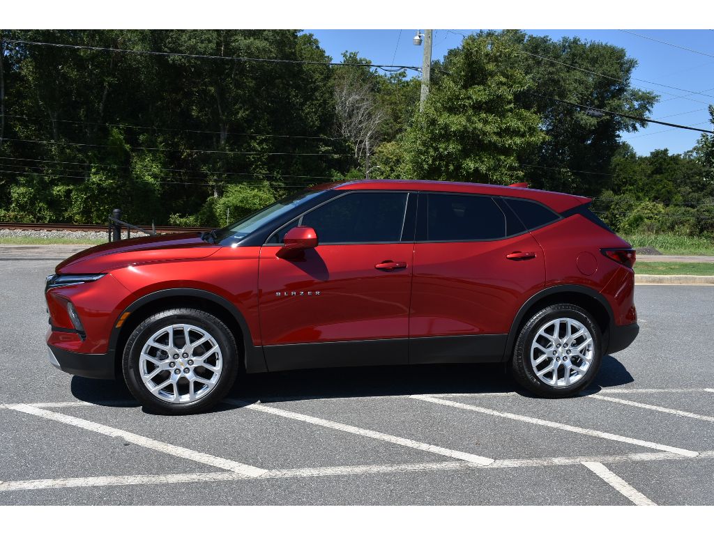 2025 Chevrolet Blazer 2LT photo 5