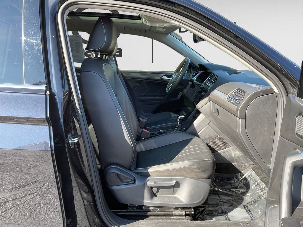 2022 Volkswagen Tiguan SE photo 15