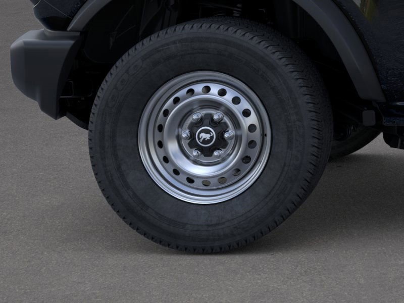 2025 Ford Bronco Base photo 20