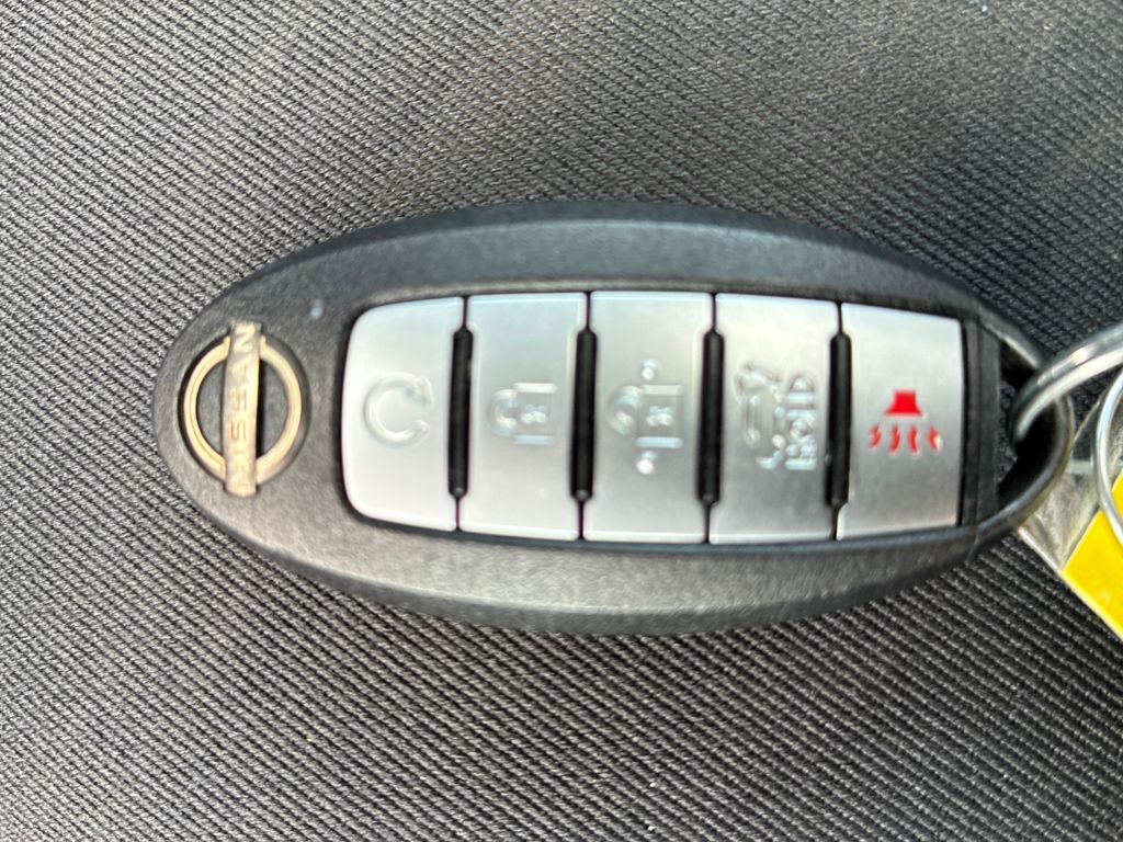 2022 Nissan Pathfinder SV photo 23