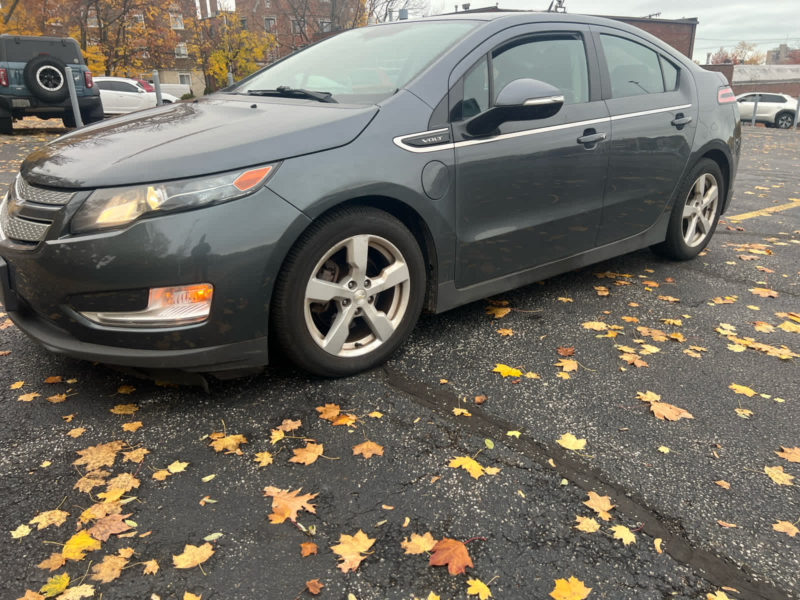 Used 2013 Chevrolet Volt Base with VIN 1G1RA6E4XDU140194 for sale in Cleveland Heights, OH