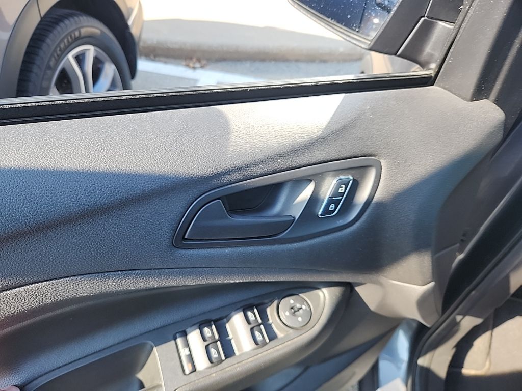 2014 Ford Escape S photo 13