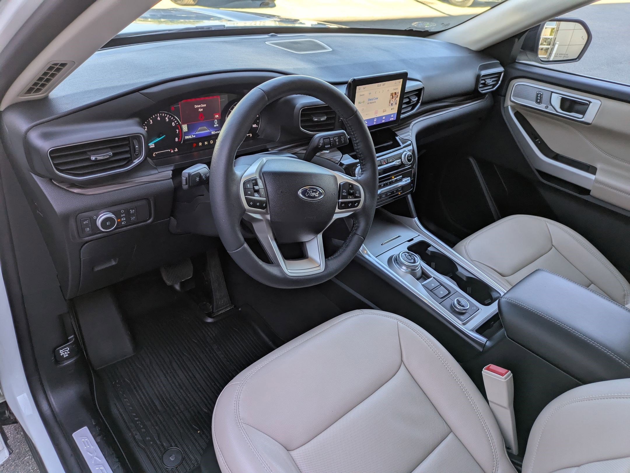 2022 Ford Explorer Limited photo 13