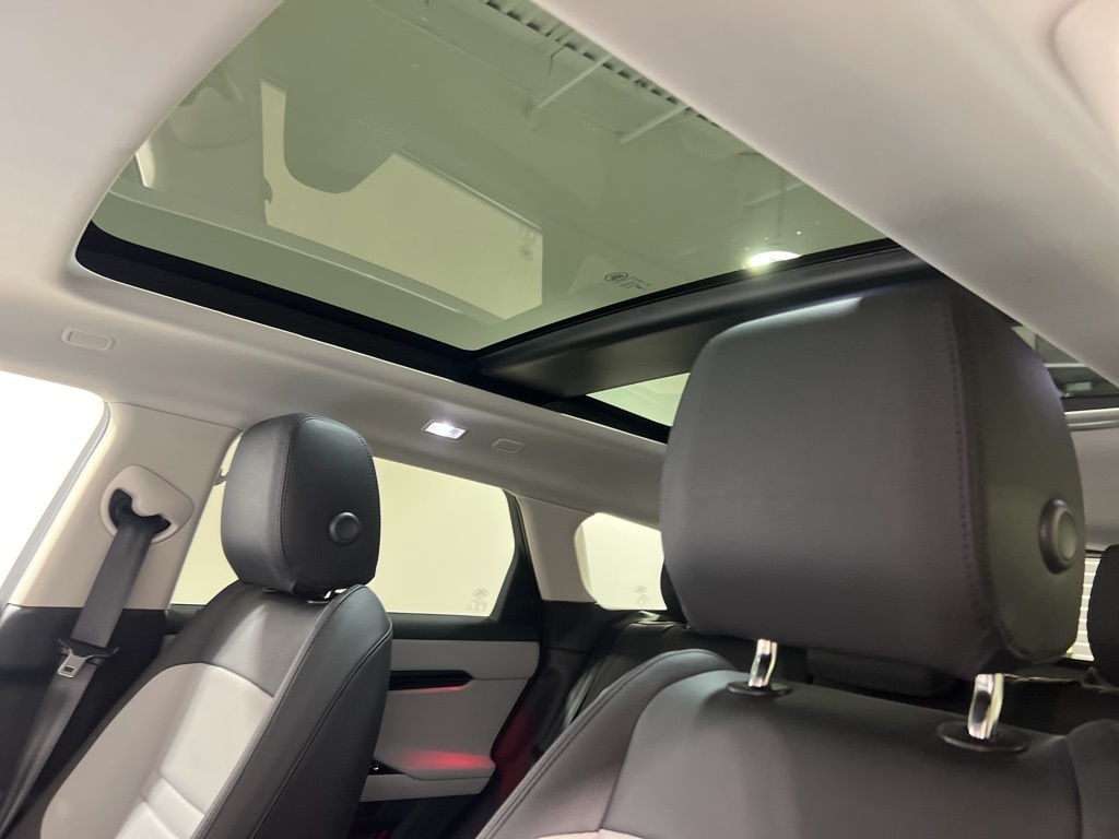 2025 Land Rover Range Rover Evoque Dynamic SE photo 16