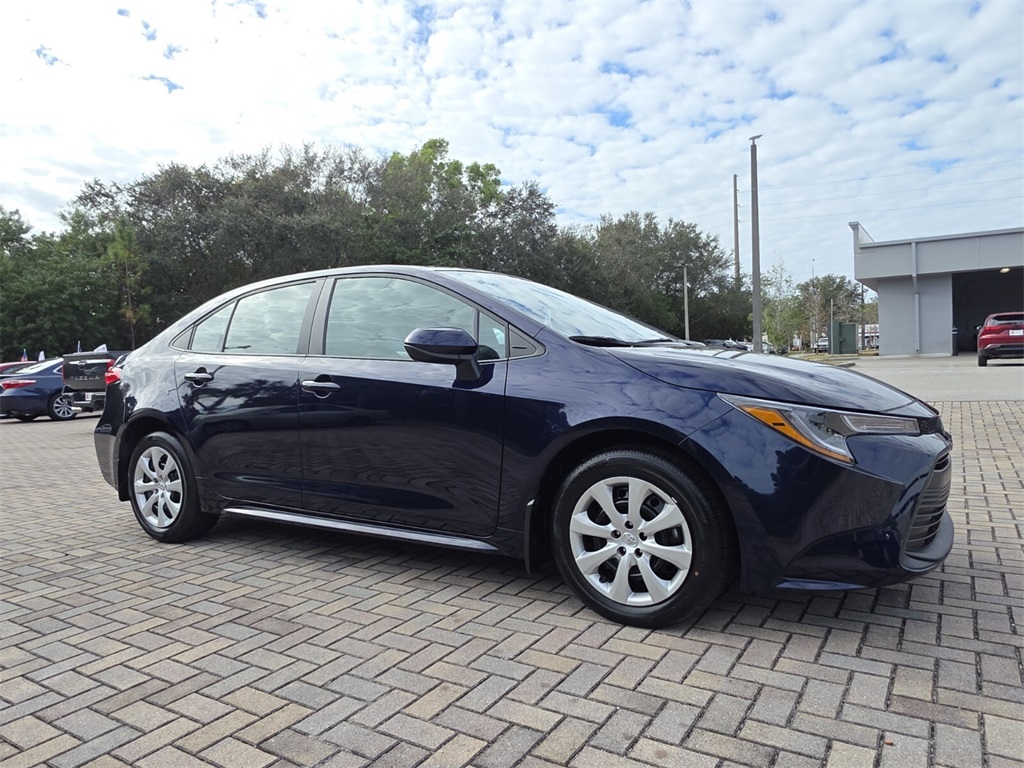 2025 Toyota Corolla LE