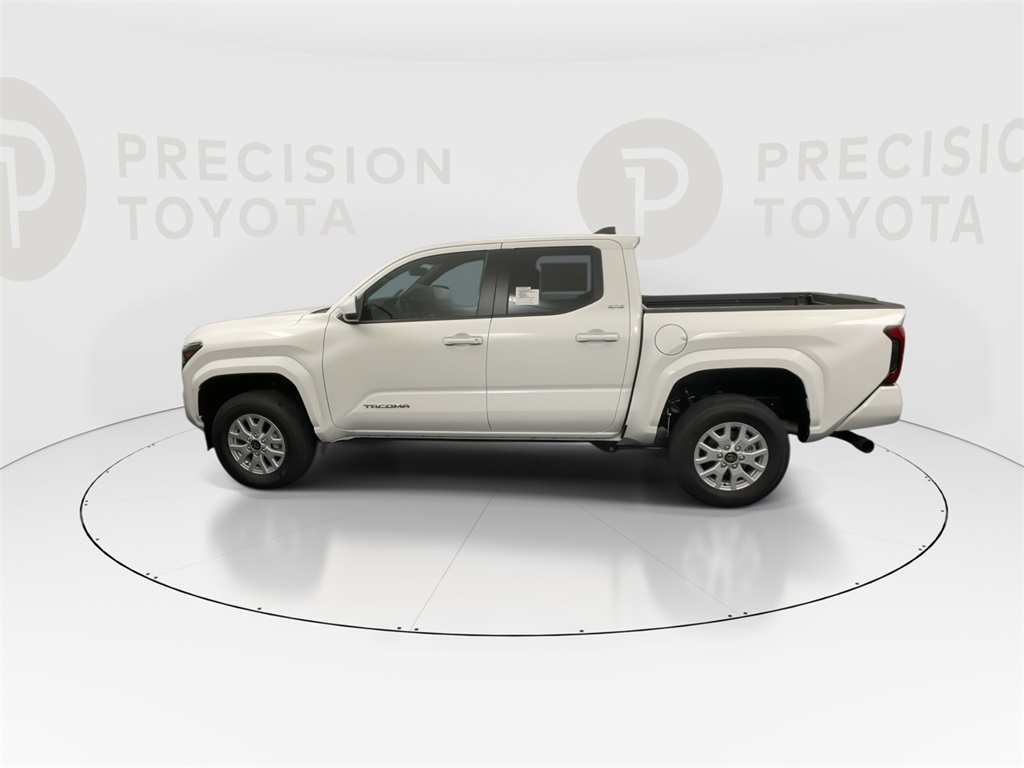 2025 Toyota Tacoma SR5 photo 10