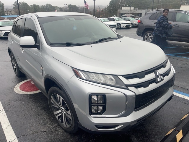 2023 Mitsubishi Outlander Sport ES's photo