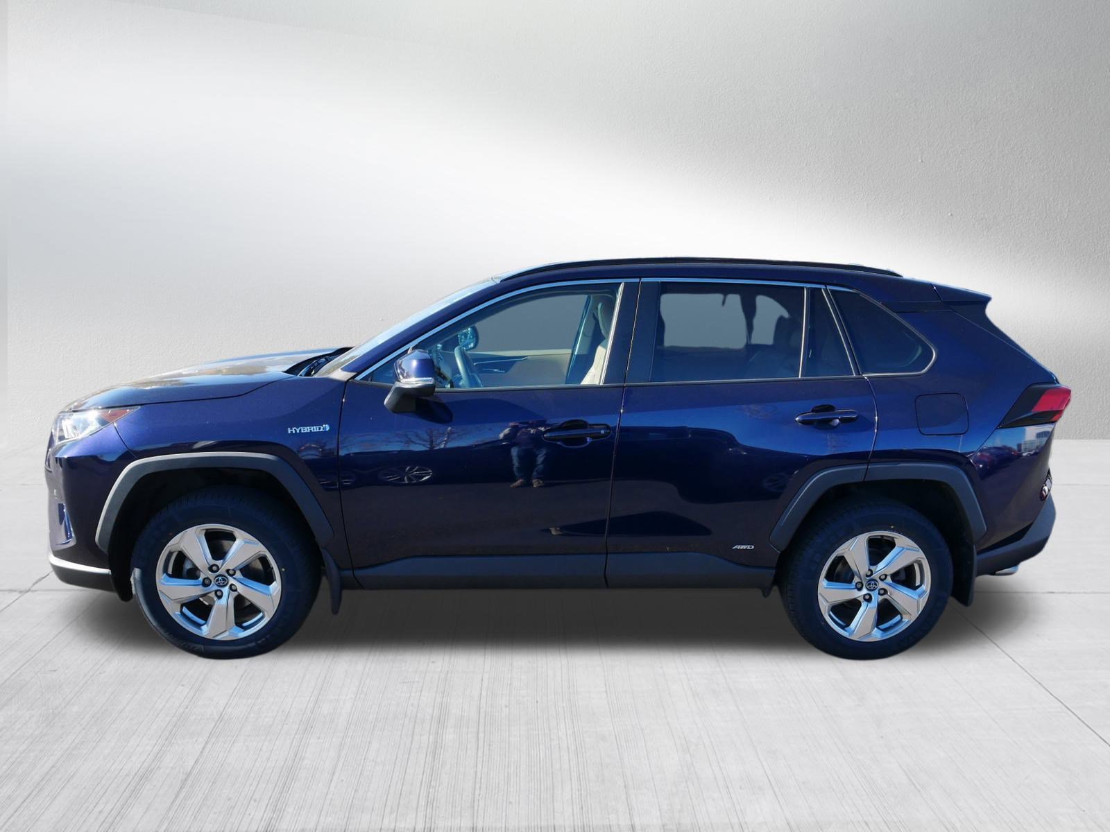 2021 Toyota RAV4 Hybrid XLE Premium photo 3