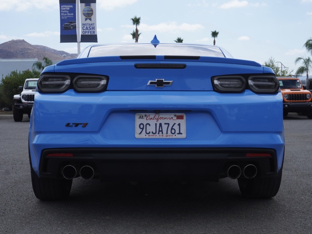 2022 Chevrolet Camaro RS photo 4